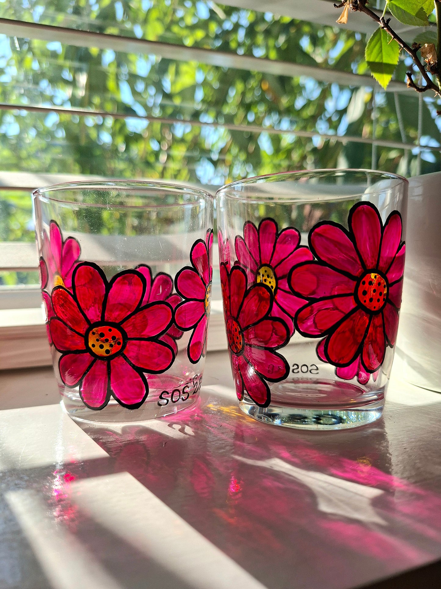 "Bold 'n' Groovy" Flower Tumbler Pair
