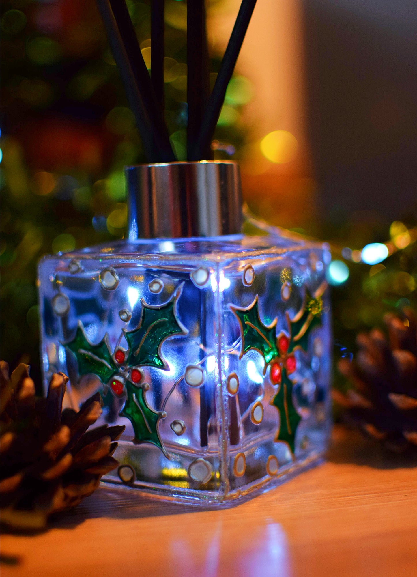 "Dazzle in Holly" Reed Diffuser Bottles